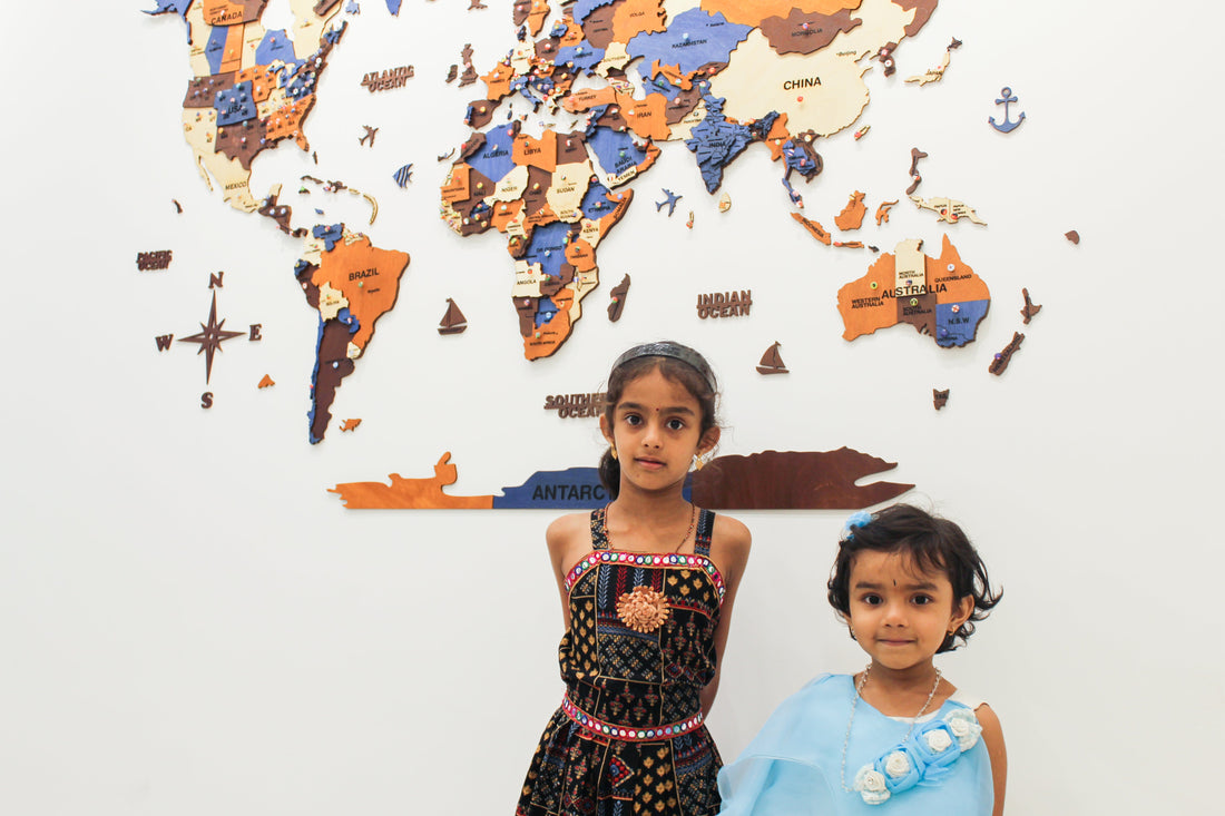 3D Wooden World Map brown & Blue