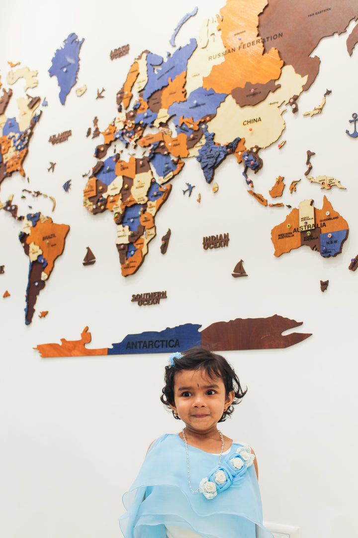 3D Wooden World Map brown & Blue